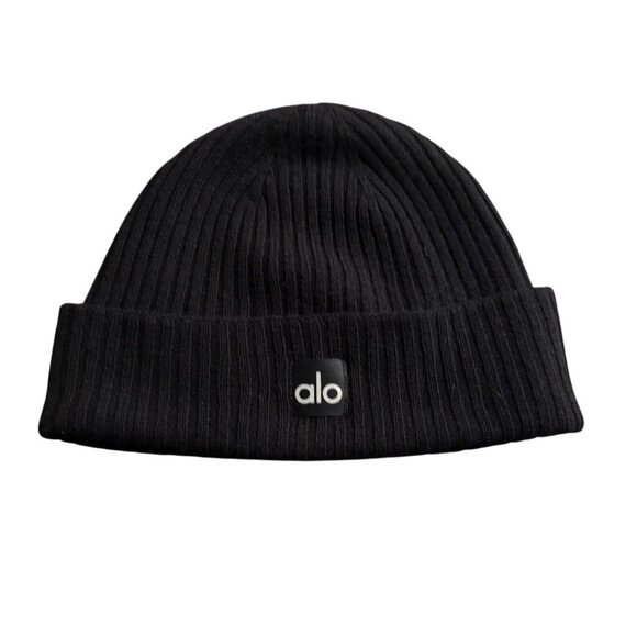 ALO Yoga Cashmere Blend Rib Beanie in Black